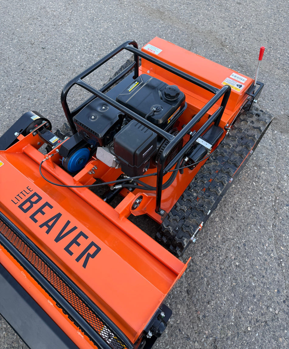 Tracked remote controlled lawnmower, 40" LITTLE BEAVER