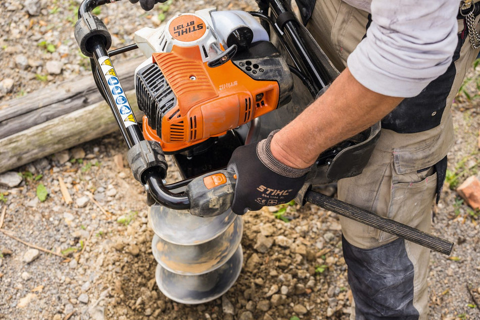 Stihl Gas Earth Auger BT131